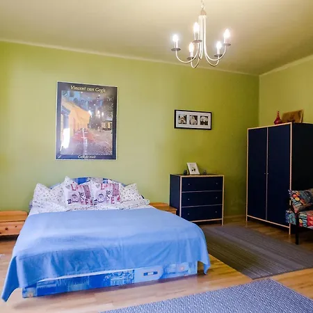 I Apartment