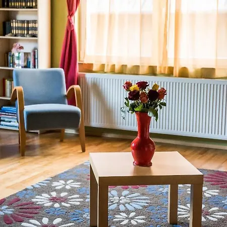 I * Будапешт