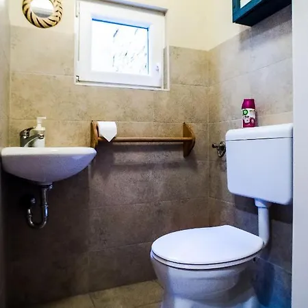 I * Будапешт